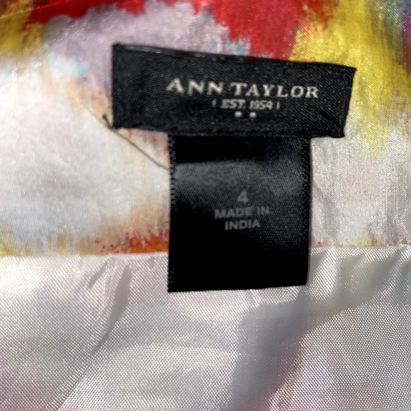Ann Taylor Silk Blend Watercolor Tiered Skirt Size 4 - Picture 2 of 6